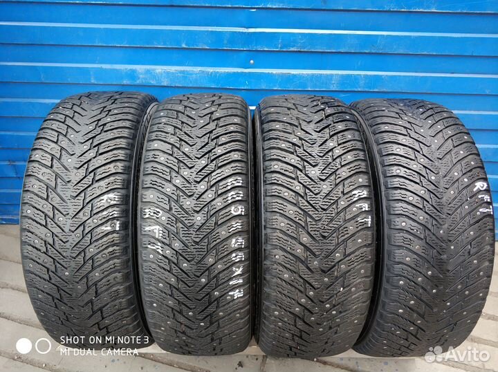 Nokian Tyres Hakkapeliitta 8 225/55 R17 99H