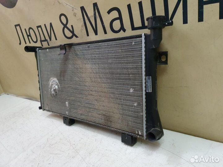 Радиатор охлаждения LADA Niva 2121