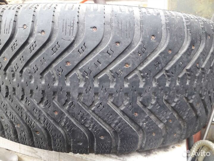 Goodyear UltraGrip 500 225/55 R16 95T