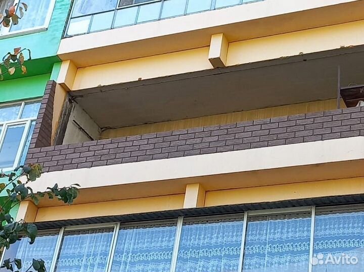 Кирпичная кладка на балконе