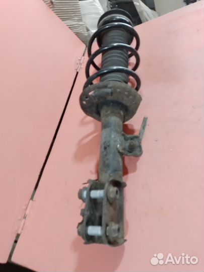 Амортизатор передний левый Suzuki SX4 2 S-Cross