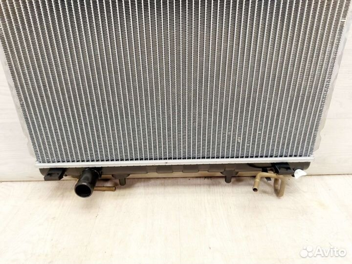 Радиатор охлаждения Hyundai Terracan 2,9 crdi