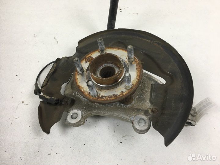 Ступица (Кулак поворотный ) передняя правая Ford