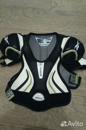 Детская хоккейная форма коньки