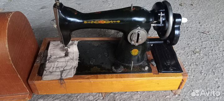 Швейная машинка зингер бу