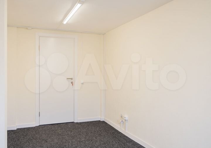 Маленький офис рядом с метро, 11 м²