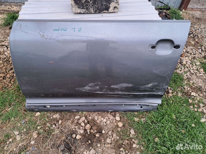 Дверь передний левый на Volkswagen Touareg