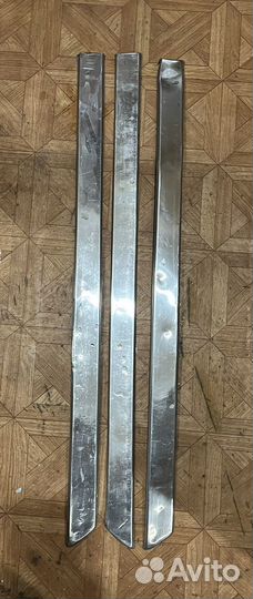 Нижние молдинги дверей для газ 21 Волга