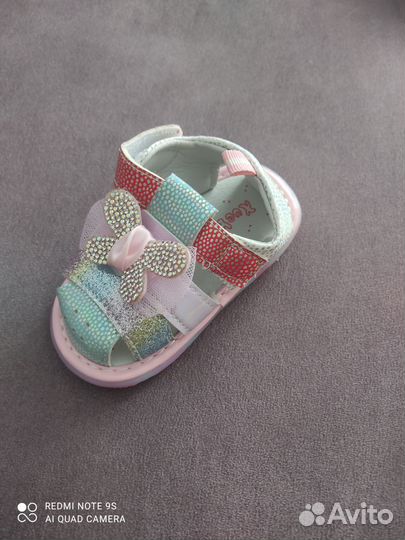 Сандалии для девочки 20 размер