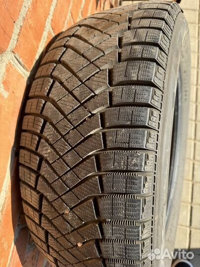 Pirelli Ice Zero FR 235/60 R18 107H