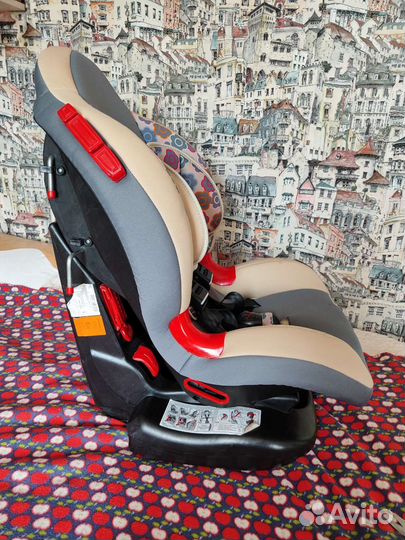 Автомобильное кресло