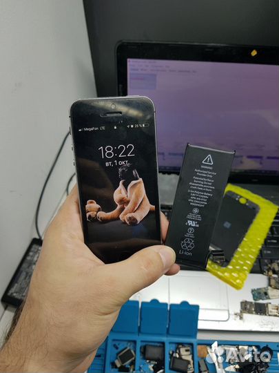 Замена аккумулятора iPhone батареи айфон