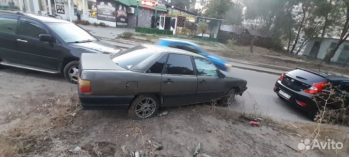 Запчасти на audi 100 c3