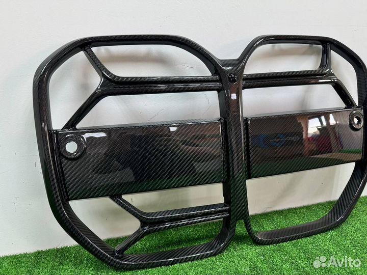 Решетка радиатора CSL асс карбон BMW G22 G23