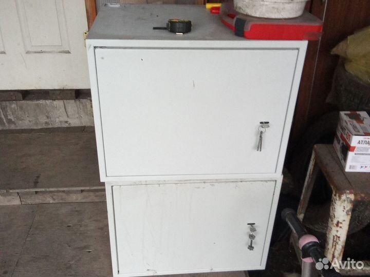 Ящик металлический с замком