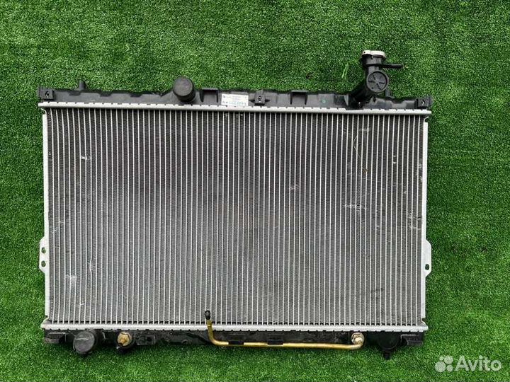 Радиатор охлаждения двигателя Hyundai Santa Fe