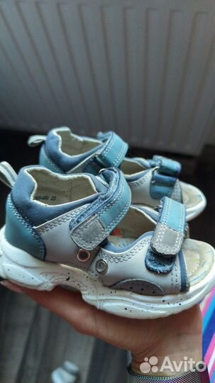 Босоножки 23