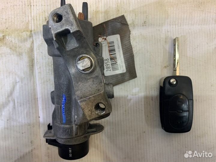 Замок зажигания Volkswagen Bora 1997-2005 седан 2