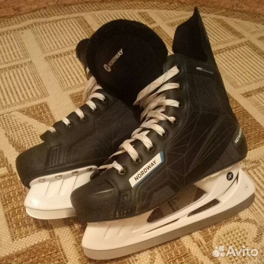 Коньки хоккейные, р.40