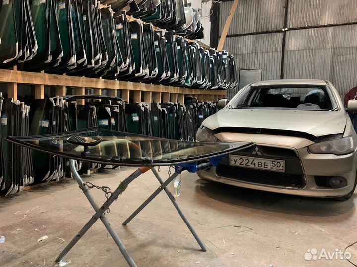 Лобовое стекло Мицубиси Лансер 10