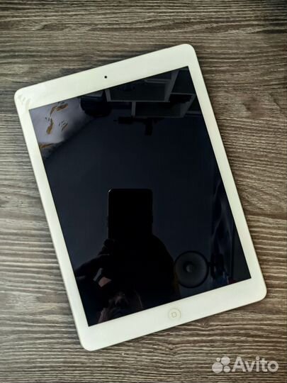 Планшет Apple iPad Air