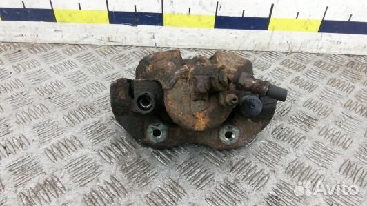 Суппорт тормозной передний правый mazda 3 1 (1BN30