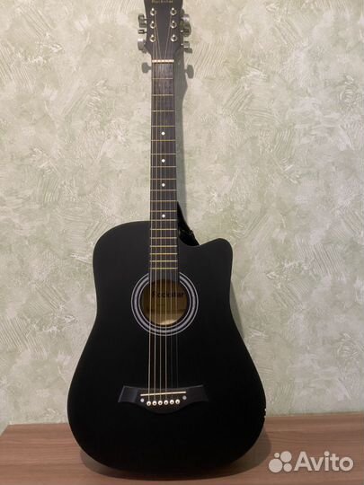 Акустическая гитара
