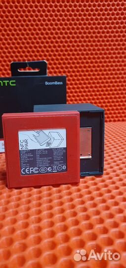 Колонка HTC BoomBass