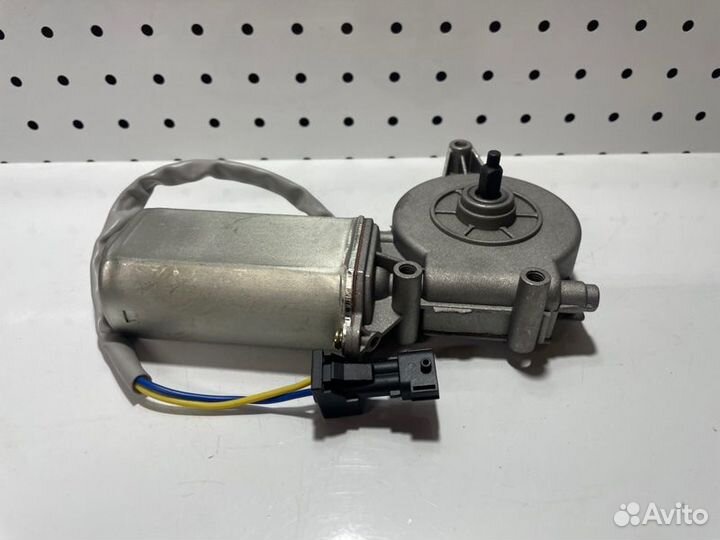 Мотор стеклоподъемника левый Renault Daf Premium