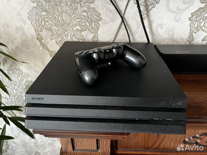 Sony PS4 PRO, 1000gb, в идеале