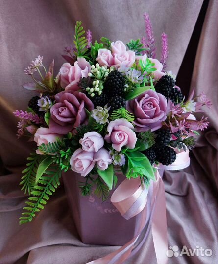 Букет из мыла: розы с ежевикой