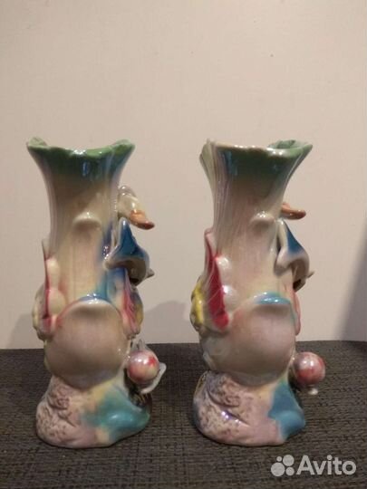 Ваза статуэтка фарфоровая