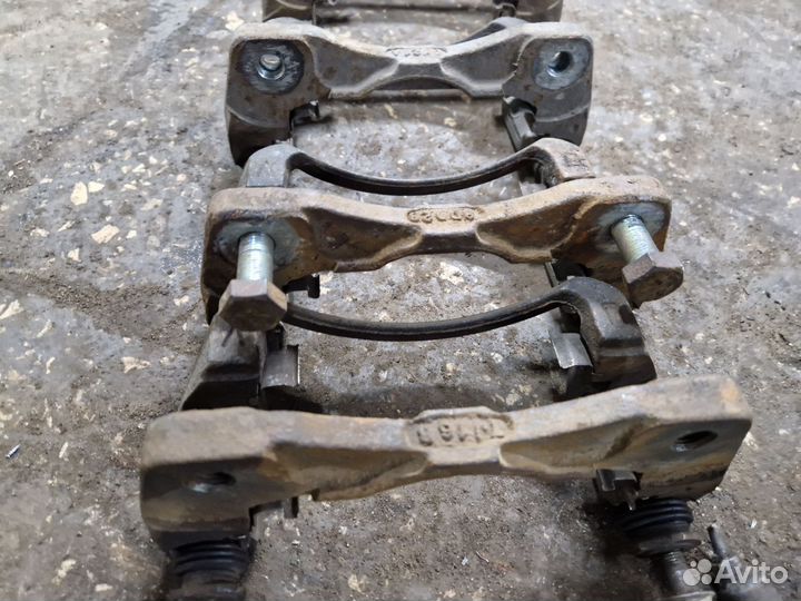 Скоба переднего суппорта lacetti