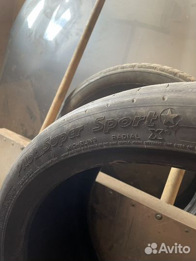 Michelin Pilot Super Sport 285/35 R21 и 325/30 R21 108Y
