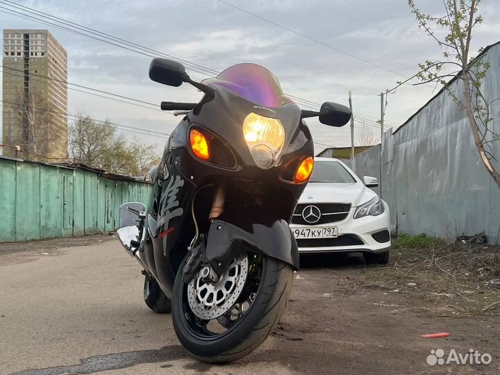 Suzuki gsx1300r hayabusa