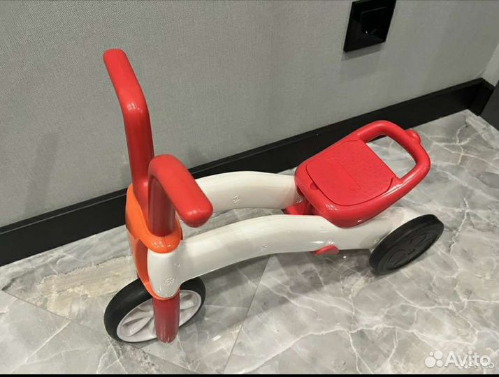 Беговел для малышей от года chillafish