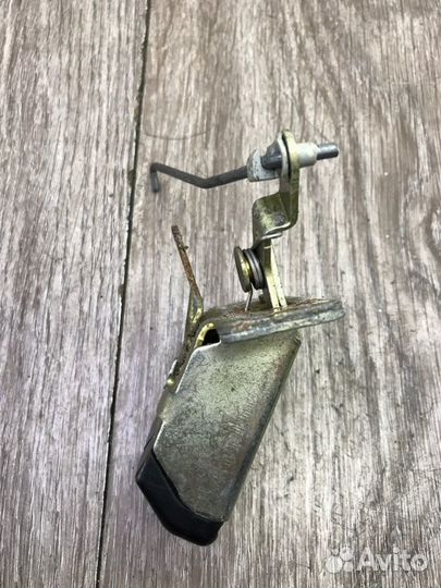 Замок крышки багажника задний Opel Vectra B