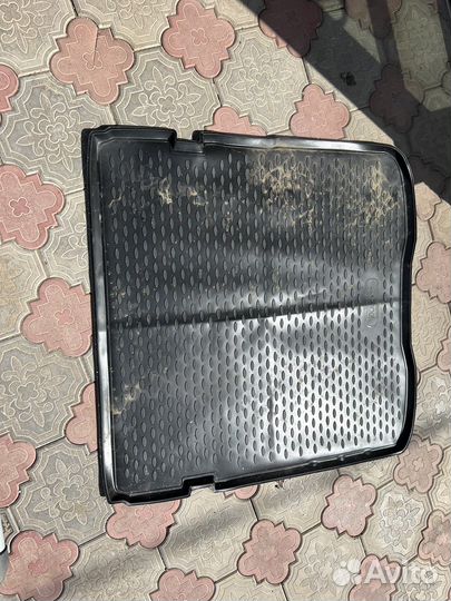 Коврик в багажник на рено аркана