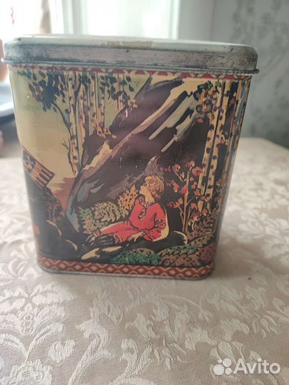 Жестяная коробка СССР