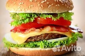 Повар в ресторан быстрого питания