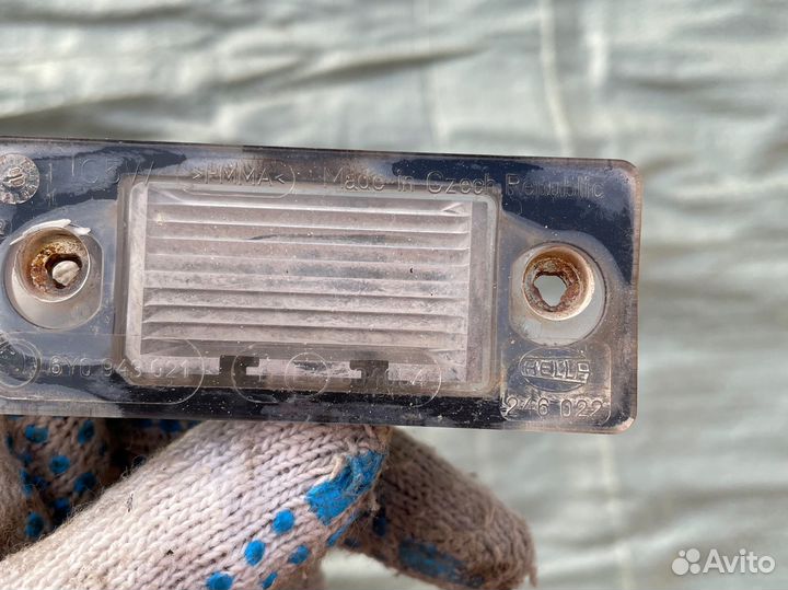 Фонарь подсветки номерного знака Skoda Fabia 2001