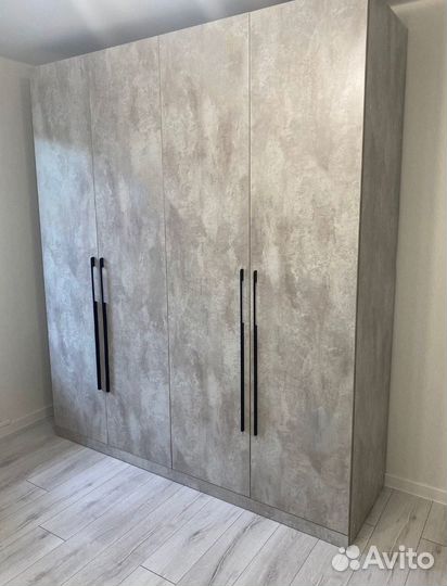 Шкаф распашной