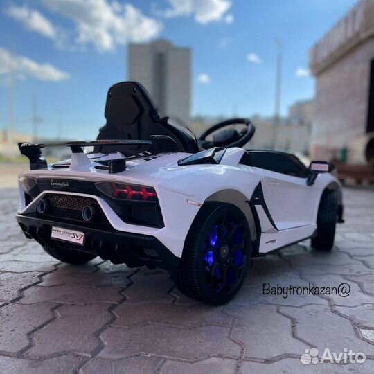 Детский электромобиль Lamborghini Aventador SVJ
