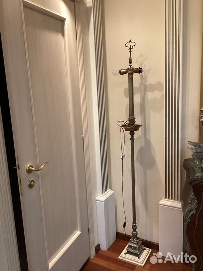 Антикварный торшер. Италия