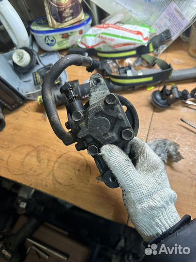 Насос гура Hyundai Matrix 1,8