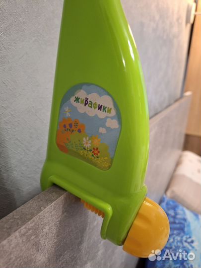 Мобиль на кроватку жирафики