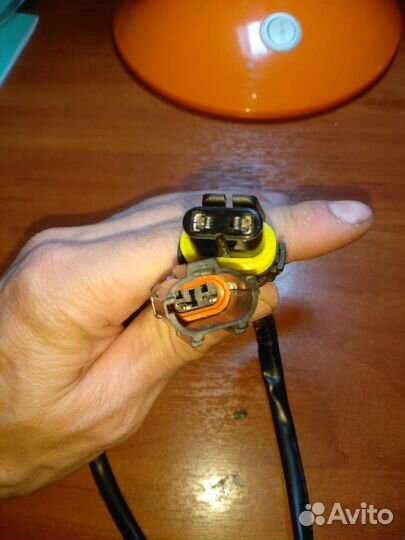 Разъем с проводом hb4