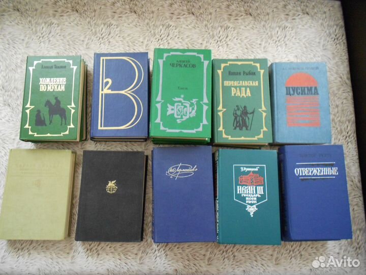 В.Высоцкий, В.Гюго в 2 томах и другие