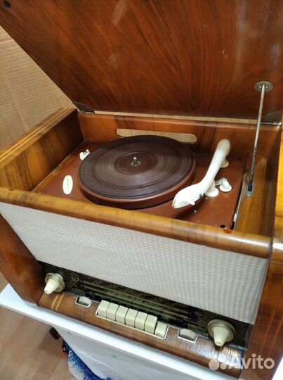 Радиола ретро