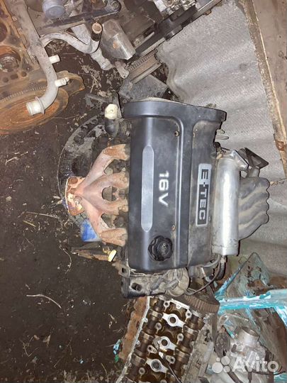 Продам двигатель бу с daewoo нэксии на запчасти